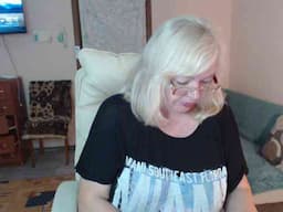 EvelynLoveShy