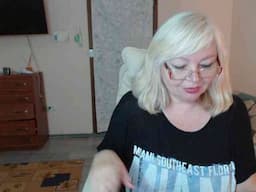 EvelynLoveShy