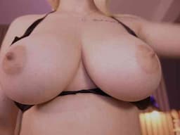 bella-adams