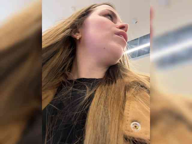 LolaSexxx