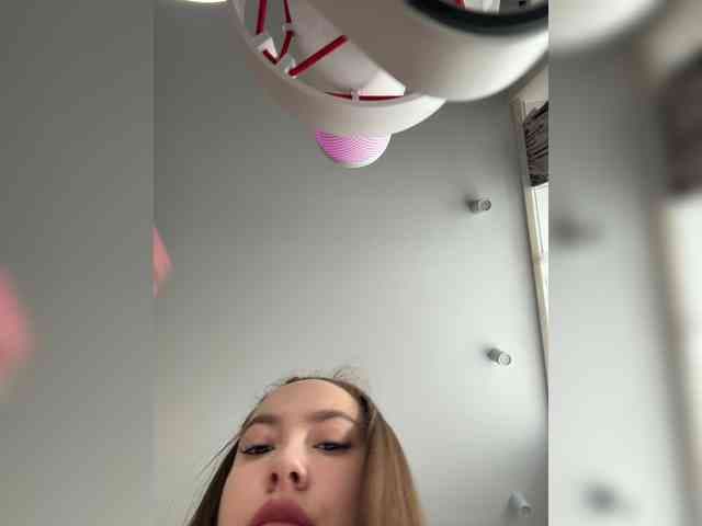 -Valeria-