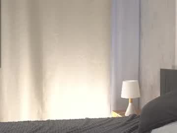 Ava<3