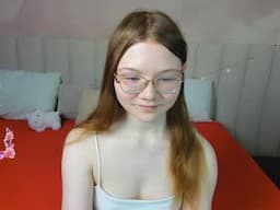 Hi! I'm Mia ;) nice 2 meet u! <3