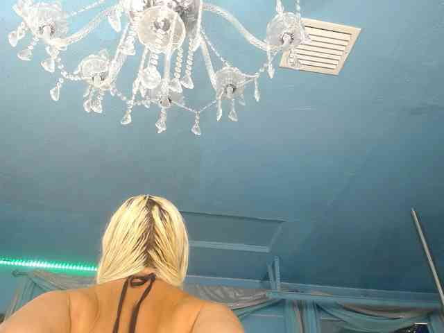 adrianna_fox