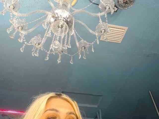 adrianna_fox