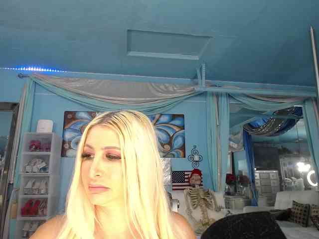 adrianna_fox