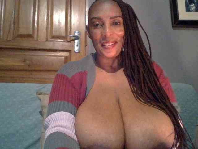 Busty8