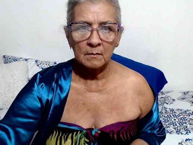 candy-mature