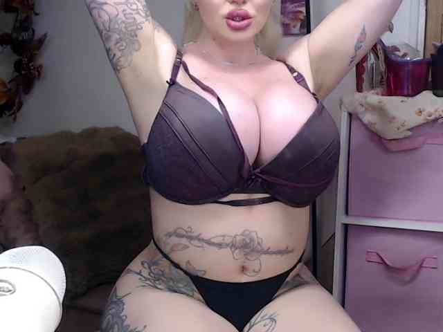 ElyinkPornsta