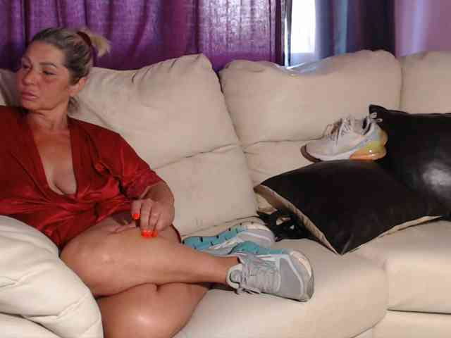 SquirtyMOMMY