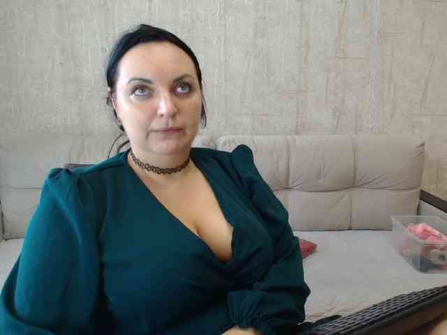 AngelinaCute
