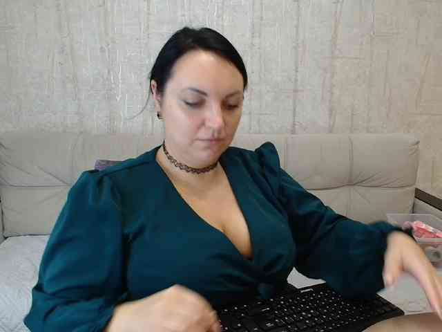 AngelinaCute