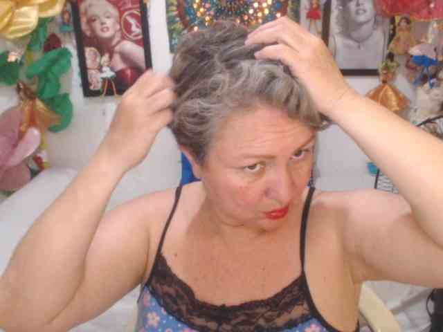 LADYQUEEN520