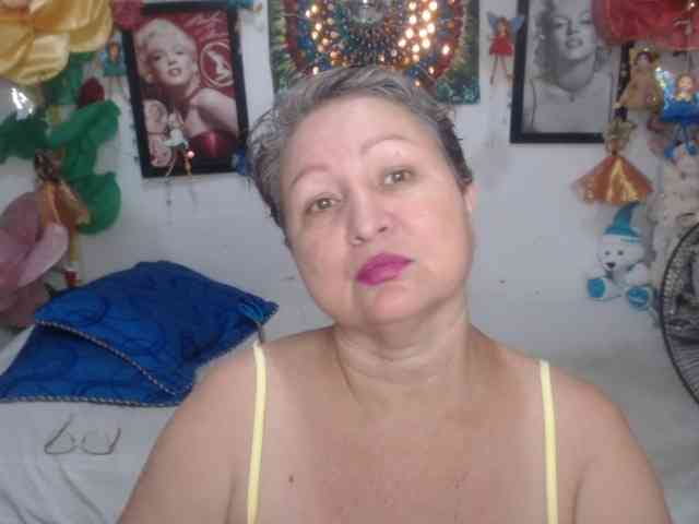 LADYQUEEN520