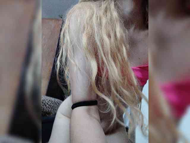 SexyBlondMia
