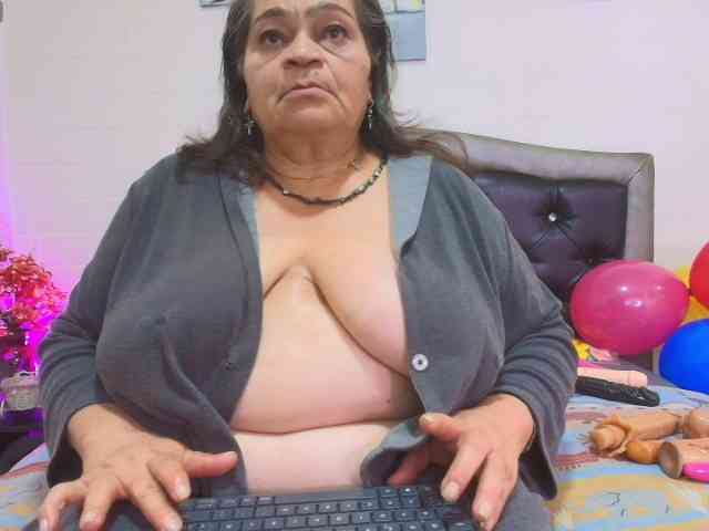 VickyBoobss