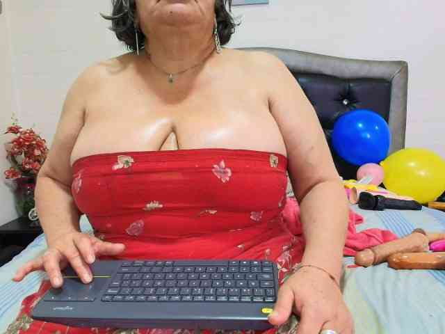 VickyBoobss