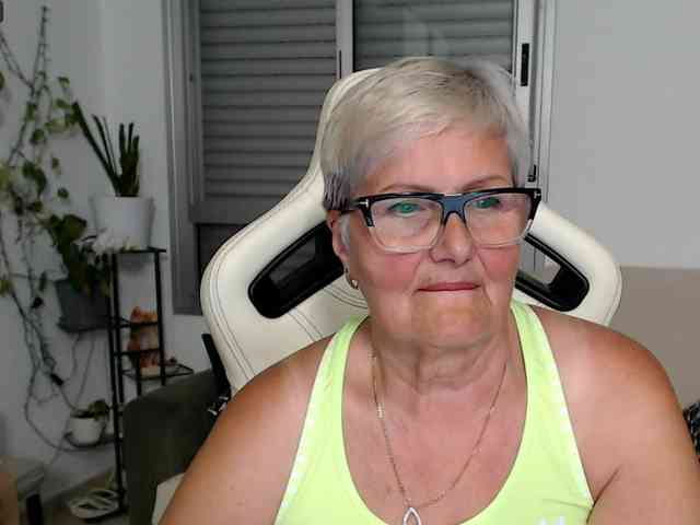 Selenna65