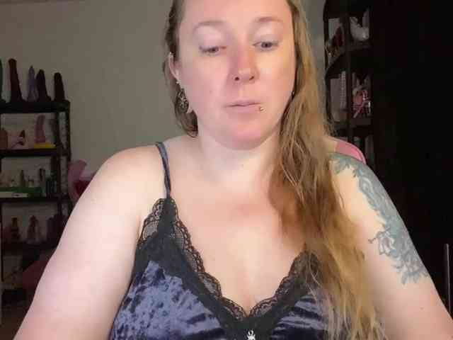 NylonQueen