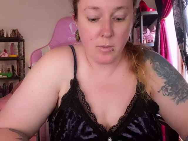NylonQueen