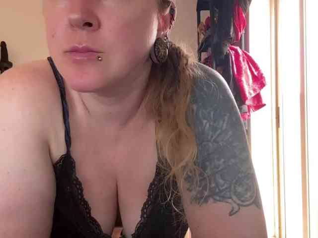 NylonQueen