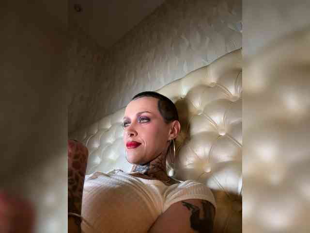 MARLA_SINGER