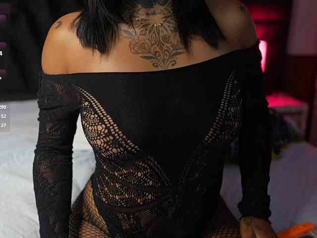 hollyvega