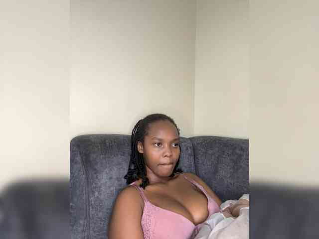 Curvy-maxy9