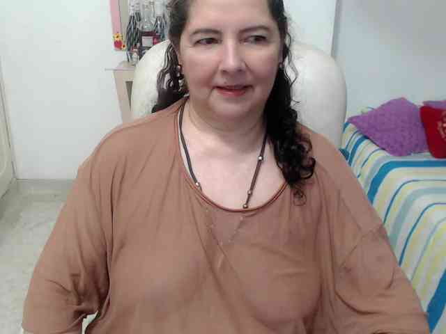 leonela-68