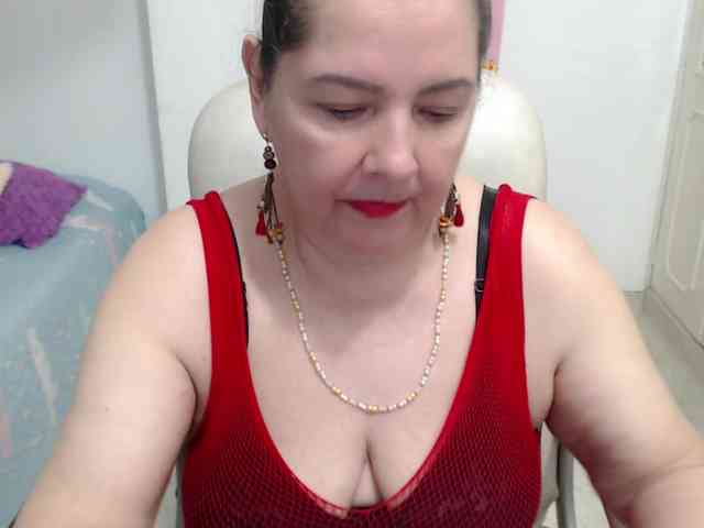 leonela-68