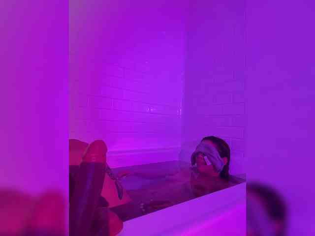 LunaCarmel809