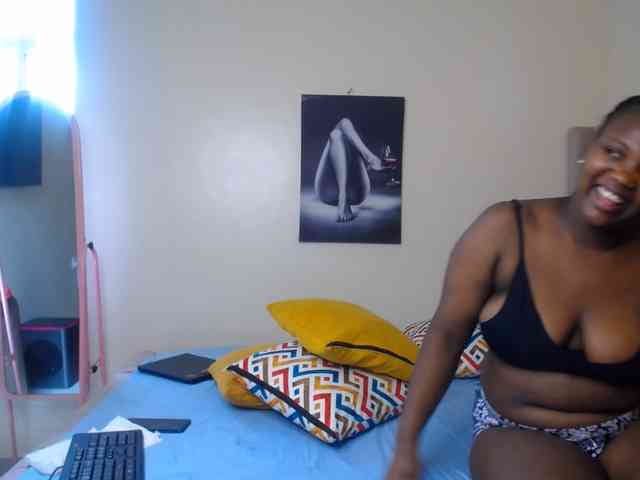 KittyKissess02