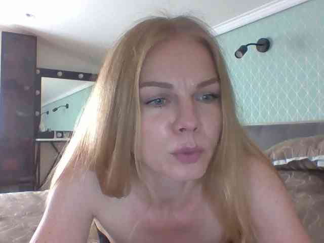 BlondaTina