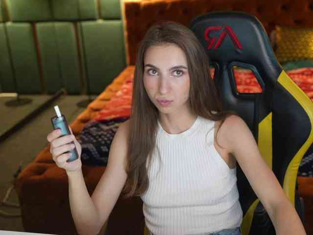 LisaKiss054