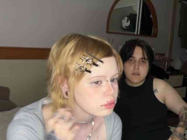 AliceAndMia