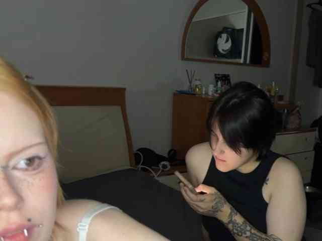 AliceAndMia