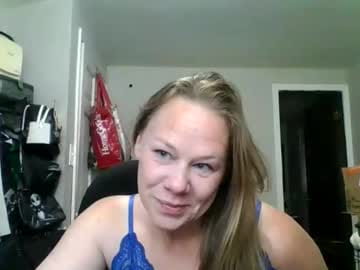 blondetoplease