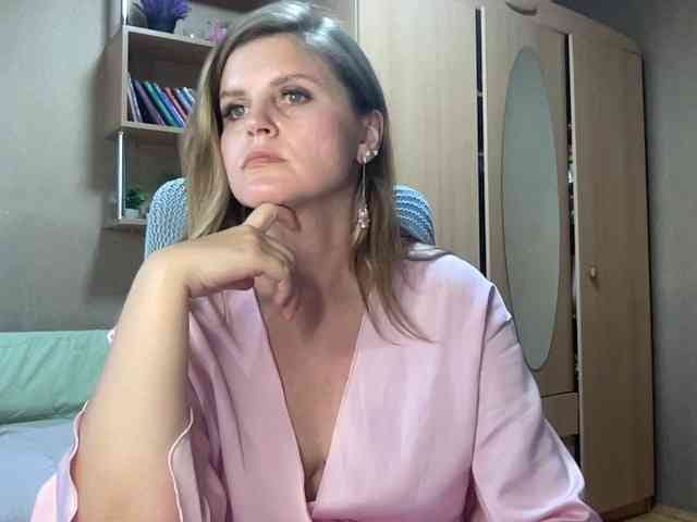 AnitaGlamorX