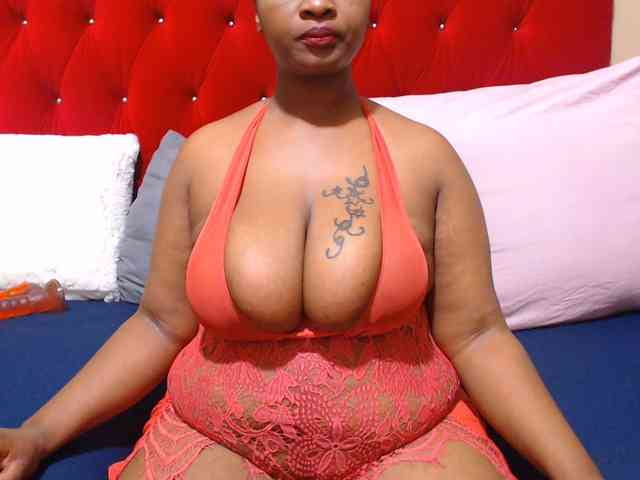 Bustytitsxx22