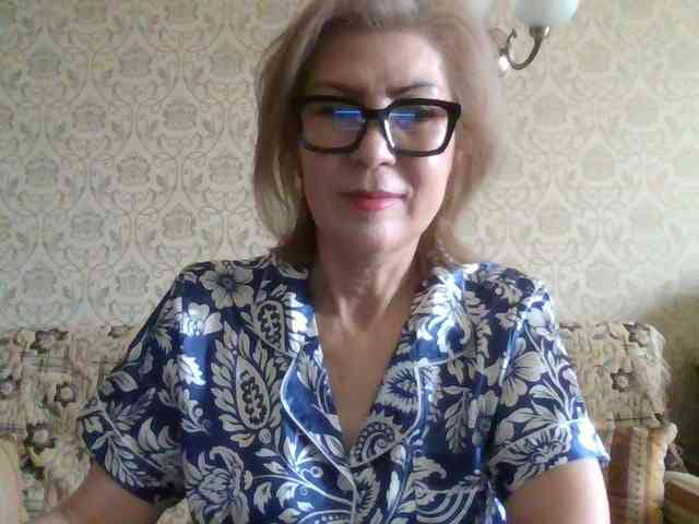 Elegant00Lady