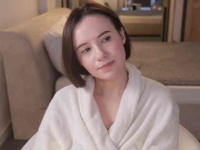-FemaleEssence-