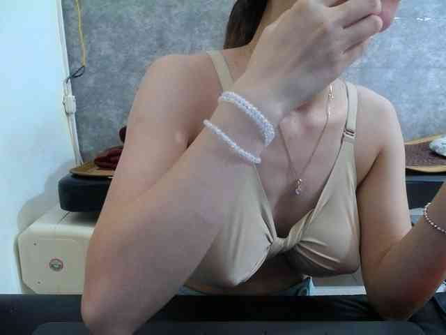 HotQueen93