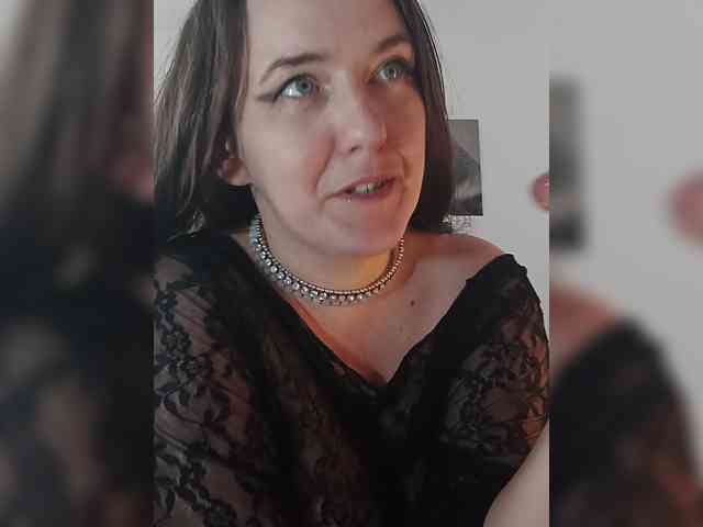 Angela100