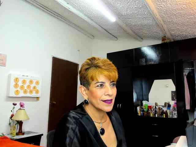 AngelinaStone65