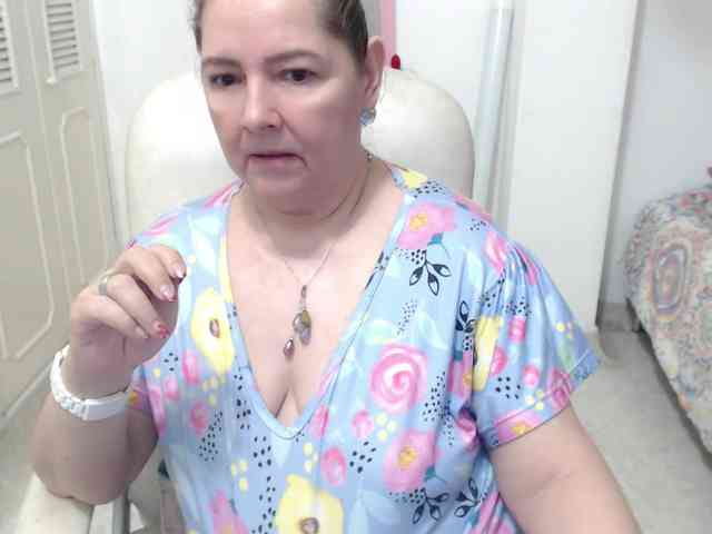 leonela-68