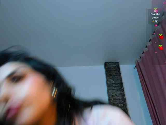 Brunette-Of-Your-Dreams